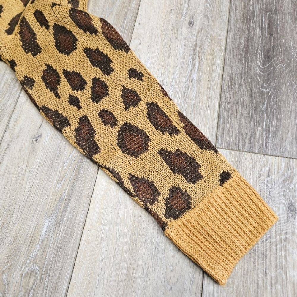 L love Leopard Print Distressed Frayed Oversized Crewneck Sweater Women's Small - Picture 8 of 9